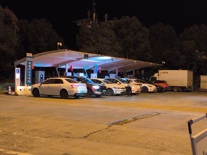 日黄山高评分旅行社四天三晚费用全含冰球突破豪华版黄山四日游自驾配套四(图5)